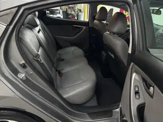 Hyundai ELANTRA 2013 Limited 4dr Sedán