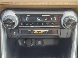 Toyota RAV4 Hybrid 2025 AWD LE SUV 4 puertas