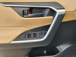 Toyota RAV4 Hybrid 2025 AWD LE SUV 4 puertas