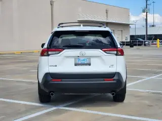 Toyota RAV4 Hybrid 2025 AWD LE SUV 4 puertas
