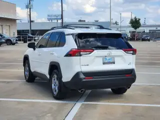 Toyota RAV4 Hybrid 2025 AWD LE SUV 4 puertas