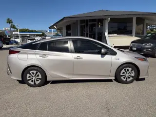 Toyota Prius Prime 2021 XLE 4dr Hatchback