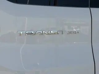 Ford Transit 2022 350 XL 3puertas LWB techo medio furgón de pasajeros
