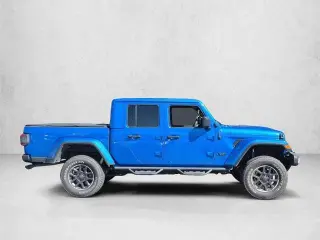 Jeep Gladiator 2022 4x4 Overland 4dr Crew Cab 5.0 ft. SB