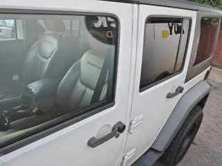 Jeep Wrangler Unlimited 2014 4x4 Rubicon 4dr SUV