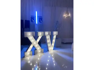 ✨ UNIQUE CHIC EVENTS ✨