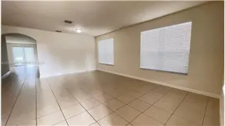 Propiedad de alquiler con 4 dormitorios y 3 baños en Miami
