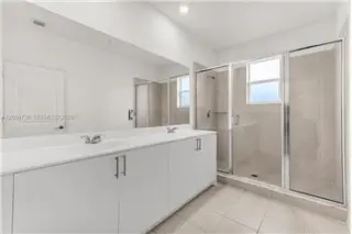 Propiedad de alquiler con 3 dormitorios y 2.5 baños en Pembroke Pines