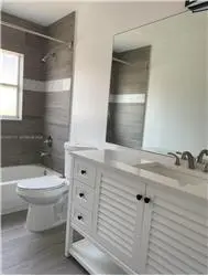 Propiedad de alquiler con 5 dormitorios y 3.5 baños en Miami