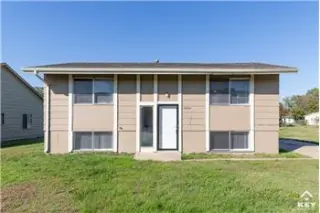 Propiedad de alquiler con 5 dormitorios y 2 baños en Wichita