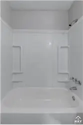 Propiedad de alquiler con 5 dormitorios y 2 baños en Wichita