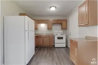 Propiedad de alquiler con 5 dormitorios y 2 baños en Wichita
