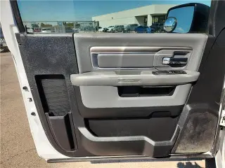 Ram 1500 2017 4x2 Tradesman 2dr Cabina Regular 8 ft. LB Pickup
