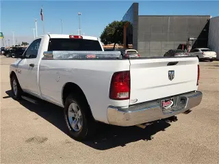 Ram 1500 2017 4x2 Tradesman 2dr Cabina Regular 8 ft. LB Pickup