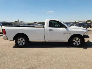 Ram 1500 2017 4x2 Tradesman 2dr Cabina Regular 8 ft. LB Pickup
