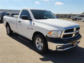 Ram 1500 2017 4x2 Tradesman 2dr Cabina Regular 8 ft. LB Pickup