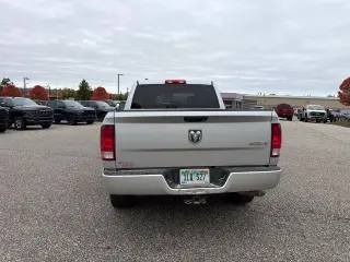 Ram 1500 2014 4x4 Express 4dr Crew Cab 5.5 ft. SB Pickup