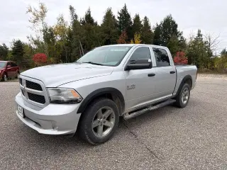 Ram 1500 2014 4x4 Express 4dr Crew Cab 5.5 ft. SB Pickup