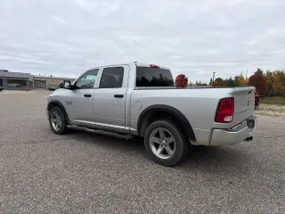 Ram 1500 2014 4x4 Express 4dr Crew Cab 5.5 ft. SB Pickup