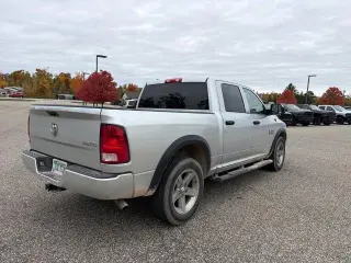 Ram 1500 2014 4x4 Express 4dr Crew Cab 5.5 ft. SB Pickup