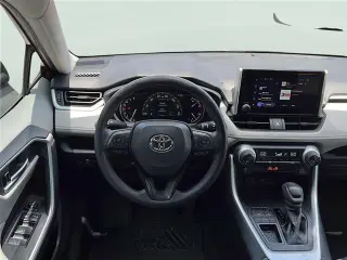 Toyota RAV4 2025 XLE 4dr SUV