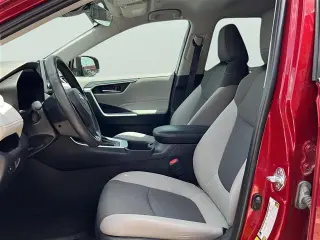 Toyota RAV4 2025 XLE 4dr SUV