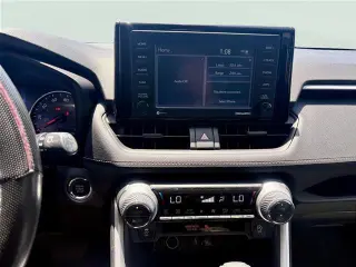 Toyota RAV4 2021 AWD XLE 4dr SUV