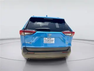 Toyota RAV4 2021 AWD XLE 4dr SUV