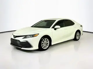Toyota Camry 2023 LE 4dr Sedán