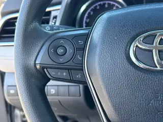 Toyota Camry 2018 LE 4dr Sedán