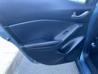 Mazda Mazda3 2014 i Grand Touring 4dr Sedán 6M