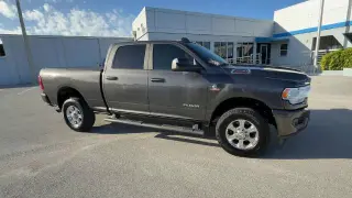 Ram 2500 2022 4x4 Big Horn 4 puertas Crew Cab 6,3 ft. SB Pickup
