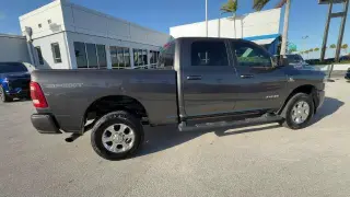 Ram 2500 2022 4x4 Big Horn 4 puertas Crew Cab 6,3 ft. SB Pickup