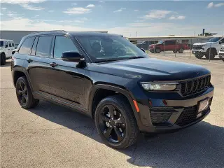 Jeep Grand Cherokee 2024 4x4 Laredo 4dr SUV