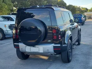 Land Rover Defender 2023 AWD 110 Standard 4dr SUV