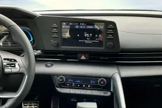 Hyundai ELANTRA 2025 SEL Sport 4dr Sedán