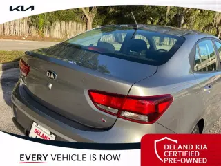 Kia Rio 2021 S 4dr Sedán