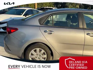 Kia Rio 2021 S 4dr Sedán
