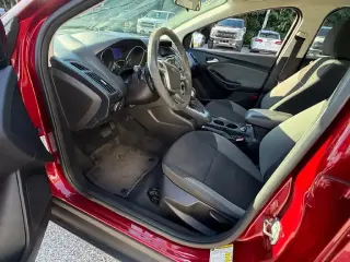 Ford Focus 2013 SE 4dr Sedán