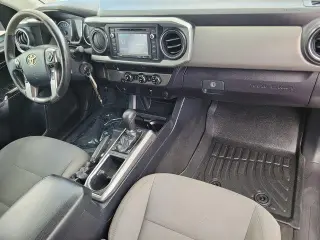 Toyota Tacoma 2018 4x2 SR5 4puertas Double Cab 5.0 ft SB