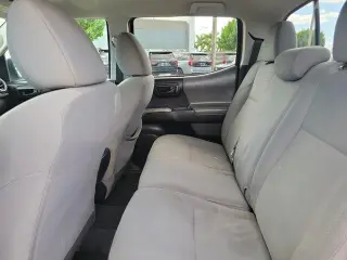 Toyota Tacoma 2018 4x2 SR5 4puertas Double Cab 5.0 ft SB