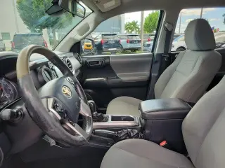 Toyota Tacoma 2018 4x2 SR5 4puertas Double Cab 5.0 ft SB