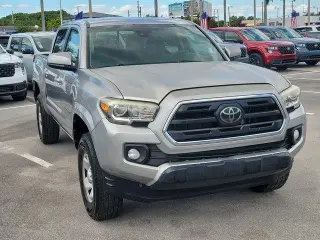 Toyota Tacoma 2018 4x2 SR5 4puertas Double Cab 5.0 ft SB