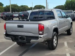 Toyota Tacoma 2018 4x2 SR5 4puertas Double Cab 5.0 ft SB