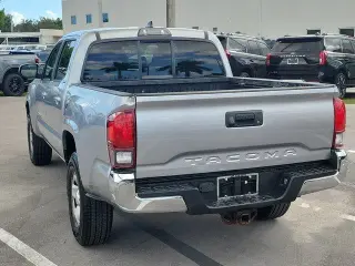 Toyota Tacoma 2018 4x2 SR5 4puertas Double Cab 5.0 ft SB