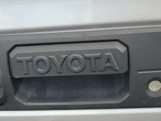 Toyota Tacoma 2018 4x2 SR5 4puertas Double Cab 5.0 ft SB
