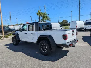 Jeep Gladiator 2024 4x4 Mojave 4dr Crew Cab 5.0 ft. SB