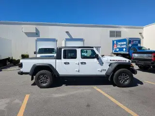 Jeep Gladiator 2024 4x4 Mojave 4dr Crew Cab 5.0 ft. SB