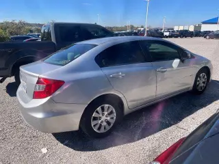 Honda Civic 2012 LX 4dr Sedan 5A