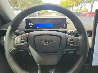 Ford Mustang Mach-E 2024 Select 4dr SUV
